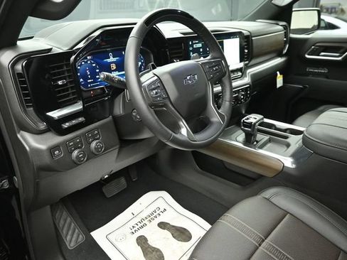 Used 2026 Chevrolet Silverado 1500 High Country w/ Midnight Edition AWD/4WD image 9