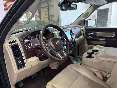 Used 2016 RAM 1500 Laramie AWD/4WD image 8