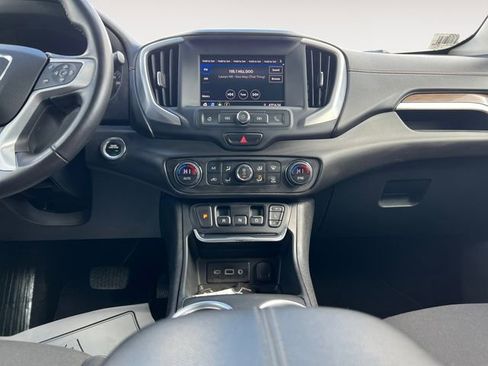Used 2020 GMC Terrain SLE w/ Driver Convenience Package image 11