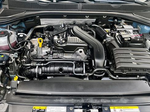 Used 2025 Volkswagen Jetta SE FWD image 30