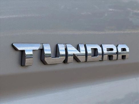 Used 2022 Toyota Tundra SR5 w/ Convenience Package image 8