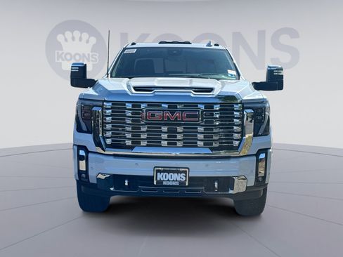New 2026 GMC Sierra 2500 Denali w/ Denali Reserve Package AWD/4WD image 11