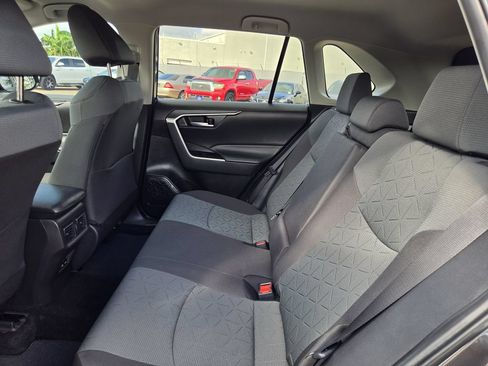 Used 2025 Toyota RAV4 XLE FWD image 29