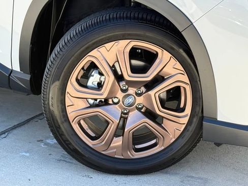 Used 2025 Subaru Ascent Bronze Edition AWD/4WD image 2