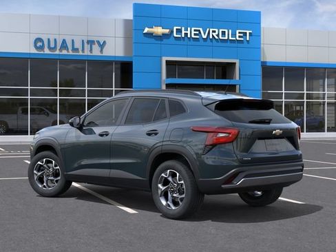 New 2026 Chevrolet Trax LT w/ Driver Confidence Package FWD image 3