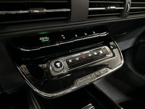 Used 2025 Lincoln Corsair Grand Touring w/ Equipment Group 301A AWD/4WD image 23