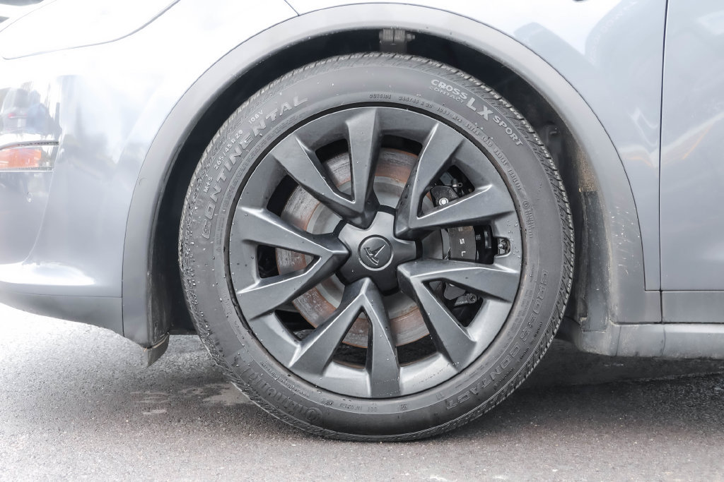 Used 2023 Tesla Model X AWD/4WD image 15