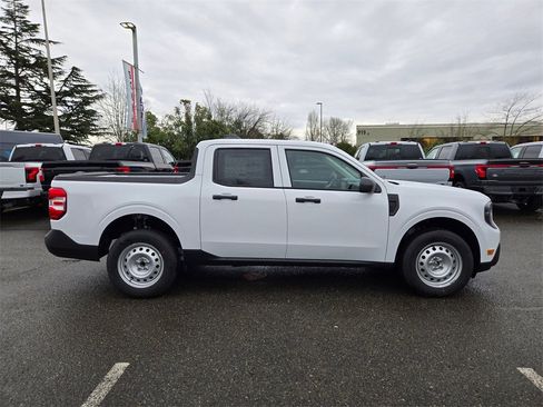 New 2026 Ford Maverick XL image 4