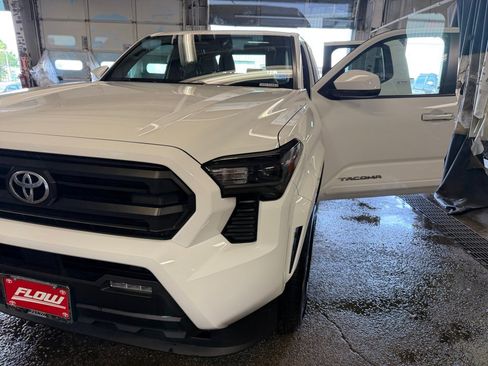 Used 2025 Toyota Tacoma SR5 image 26