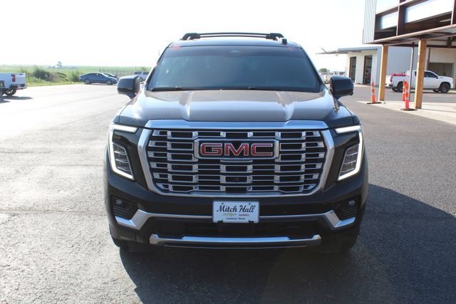 Used 2025 GMC Yukon Denali w/ Denali Reserve Package AWD/4WD image 11