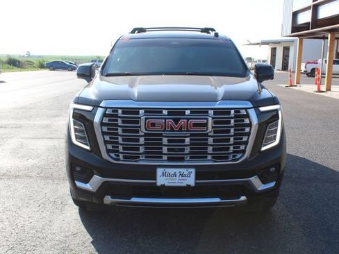 Used 2025 GMC Yukon Denali w/ Denali Reserve Package AWD/4WD image 11