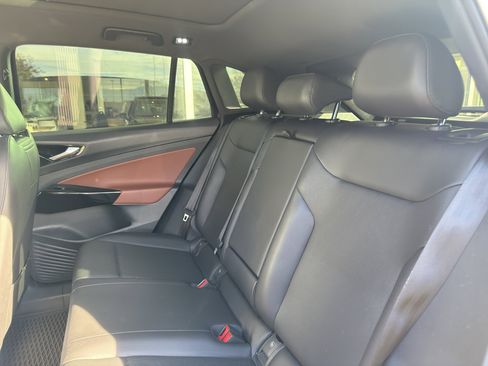 Used 2021 Volkswagen ID.4 Pro S w/ ID.4 Protection Package image 14