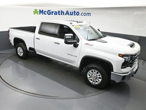 Used 2024 Chevrolet Silverado 3500 LTZ w/ LTZ Plus Package AWD/4WD image 3