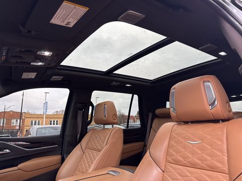 Used 2021 Cadillac Escalade Sport w/ Driver Assist Tech Package image 38