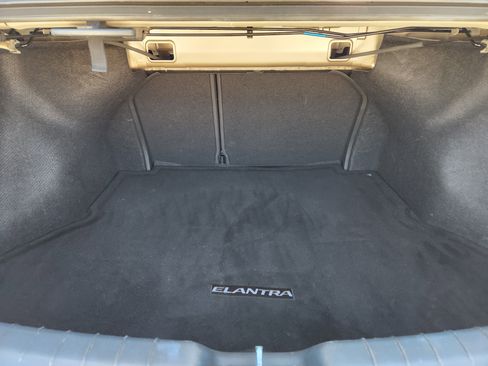 Used 2020 Hyundai Elantra SE w/ Cargo Package (C1) image 31