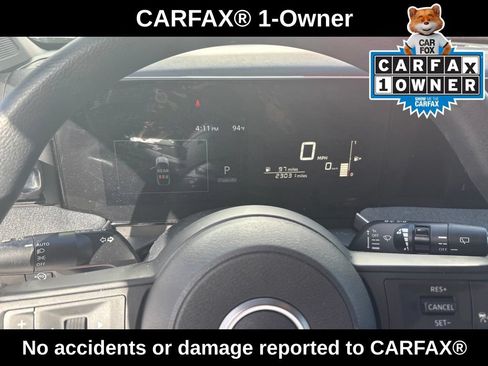 Used 2025 Nissan Kicks SV FWD image 2