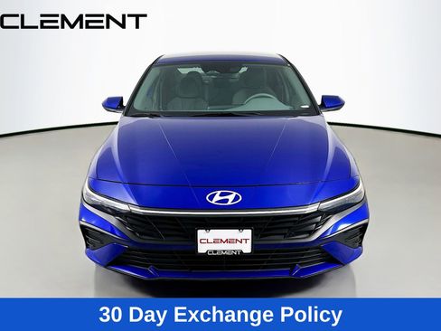 Certified 2024 Hyundai Elantra SEL FWD image 3