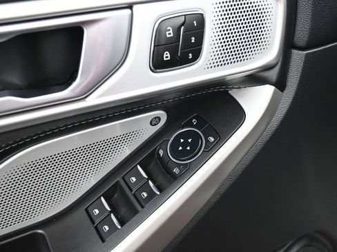 Used 2023 Ford Explorer Limited w/ Hybrid Equipment Group 310A image 10