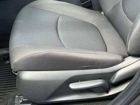 Used 2023 Toyota RAV4 LE FWD image 17