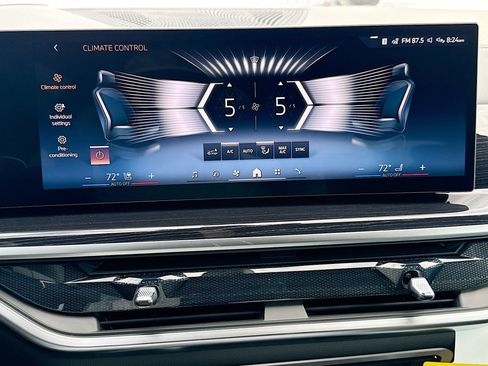 New 2026 BMW X5 xDrive40i w/ M Sport Package AWD/4WD image 35