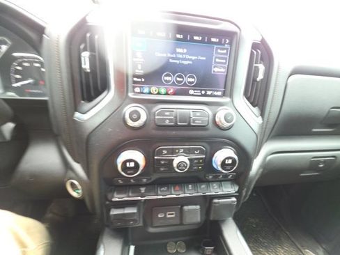 Used 2021 GMC Sierra 2500 AT4 w/ Gooseneck/5TH Wheel Package AWD/4WD image 16