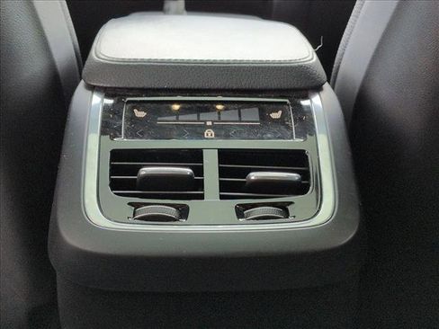 Used 2019 Volvo XC90 T6 Momentum w/ Advanced Package image 13