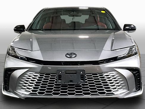 Used 2025 Toyota Camry XSE AWD/4WD image 4