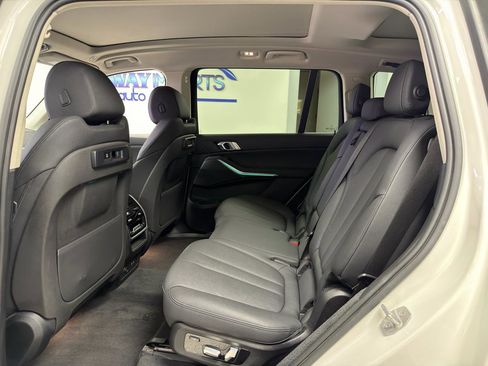 Used 2020 BMW X7 xDrive40i w/ Cold Weather Package AWD/4WD image 32