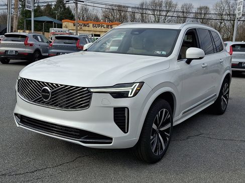 New 2026 Volvo XC90 B5 Core w/ Protection Package Premier image 2