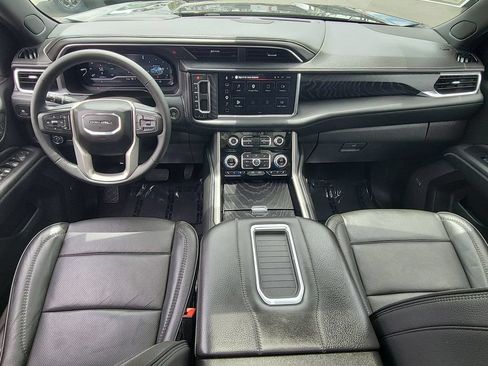 Used 2024 GMC Yukon XL Denali AWD/4WD image 20