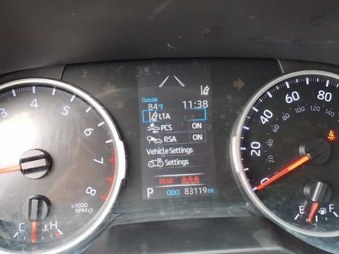 Used 2019 Toyota RAV4 LE FWD image 9