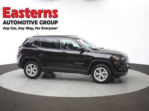 Used 2024 Jeep Compass Latitude AWD/4WD image 45