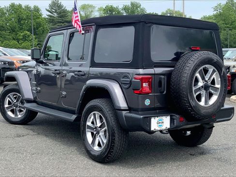 Used 2021 Jeep Wrangler Unlimited Sahara AWD/4WD image 11