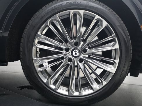 Certified 2021 Bentley Bentayga Speed image 15