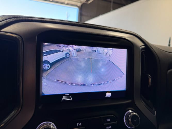 Used 2019 GMC Sierra 1500 SLE w/ SLE Value Package AWD/4WD image 18