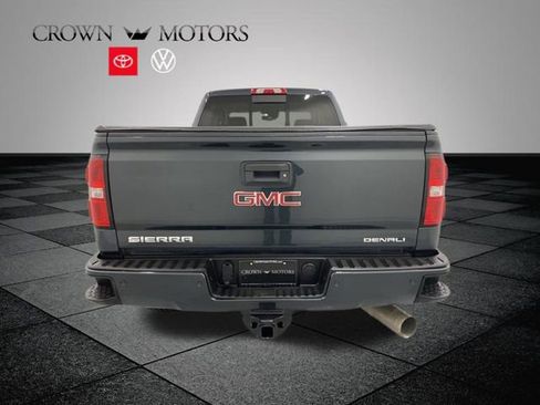 Used 2018 GMC Sierra 2500 Denali w/ Duramax Plus Package image 5