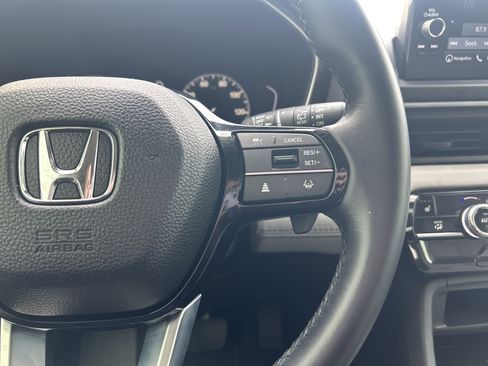 Certified 2025 Honda Pilot Touring image 19