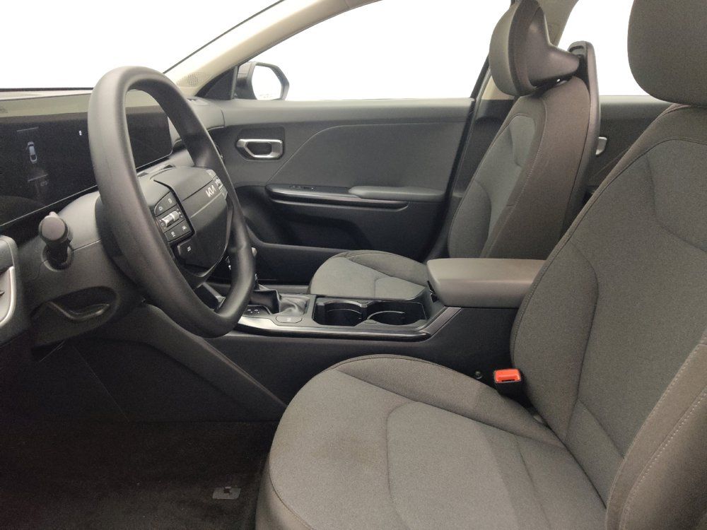 Used 2025 Kia K4 FWD image 17