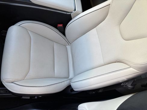 Used 2023 Tesla Model X Plaid image 19