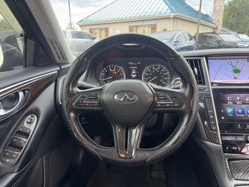 Used 2018 INFINITI Q50 Luxe w/ Essential Package (3.0T Luxe) AWD/4WD image 13