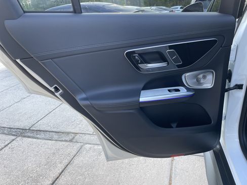 Certified 2025 Mercedes-Benz GLC 300 image 38