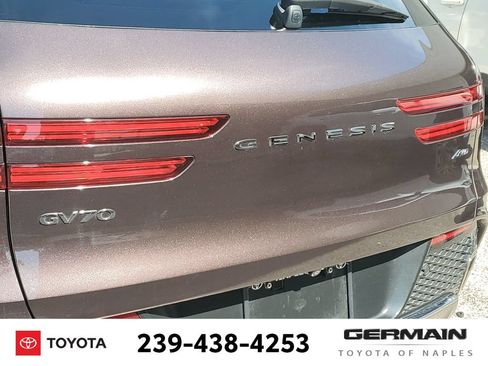 Used 2022 Genesis GV70 2.5T w/ Select Package AWD/4WD image 18