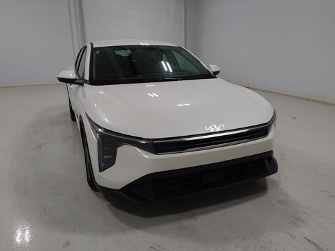 Used 2025 Kia K4 FWD image 14