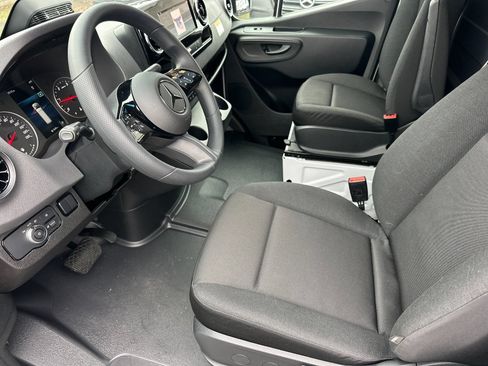 Used 2026 Mercedes-Benz Sprinter 2500 image 10