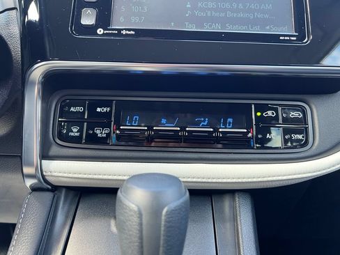 Certified 2018 Toyota Corolla iM w/ Carpet Mat Package (TMS) FWD image 25