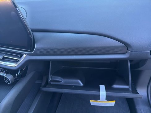 New 2026 Chevrolet Equinox EV LT image 18