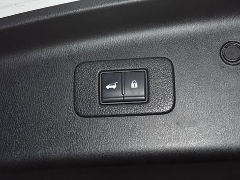 Used 2021 Nissan Armada Platinum w/ Captain's Chairs Package AWD/4WD image 39