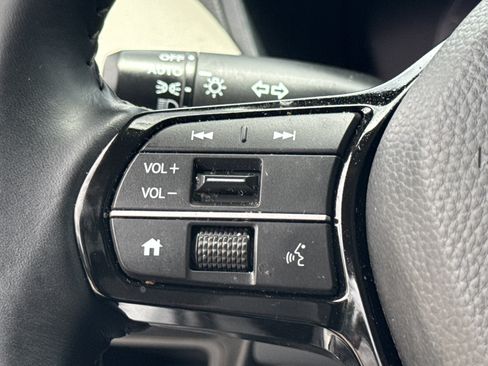 Certified 2025 Honda HR-V EX-L image 34