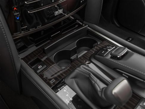 Used 2021 Lexus LX 570 4WD w/ Luxury Package image 26