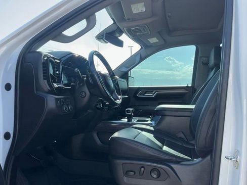 Used 2023 Chevrolet Silverado 1500 LTZ w/ LTZ Premium Package AWD/4WD image 2